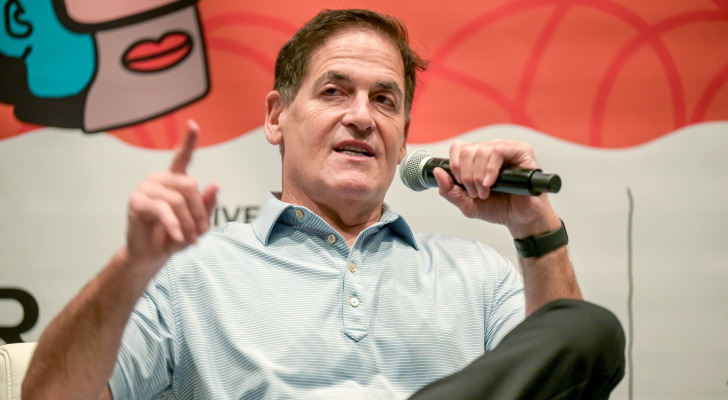 Mark Cuban drunk dialed American Airlines after selling MicroSolutions ...
