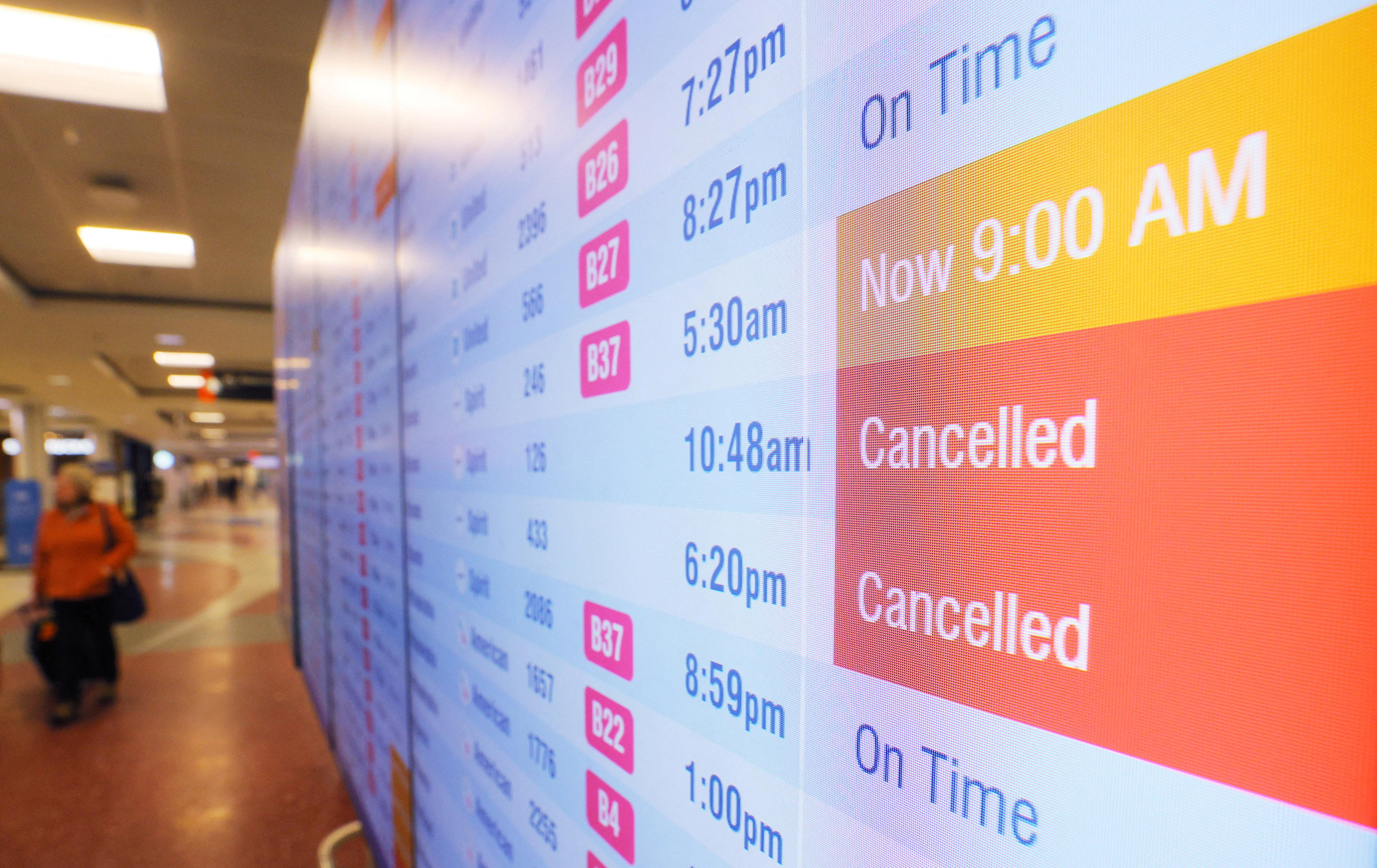 New flight delay rules could mean fewer perks when things go wrong