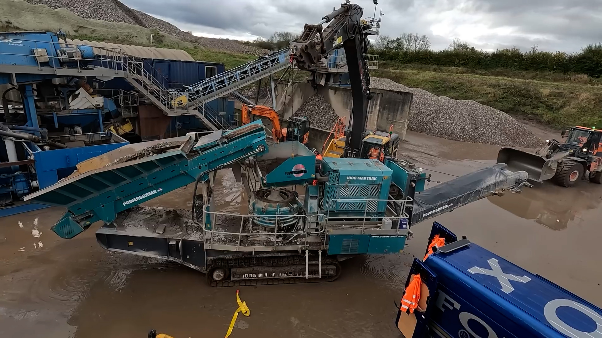 Massive Powerscreen 1000 Maxtrak cone crusher dismantled for major ...