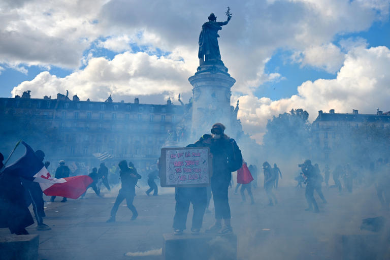 More than 1,800 arrested as protesters clash with police across France