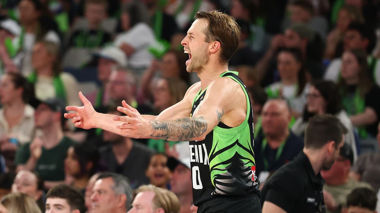 Surprise hero sends crowd crazy; coach’s bold changes pay off — NBL wrap
