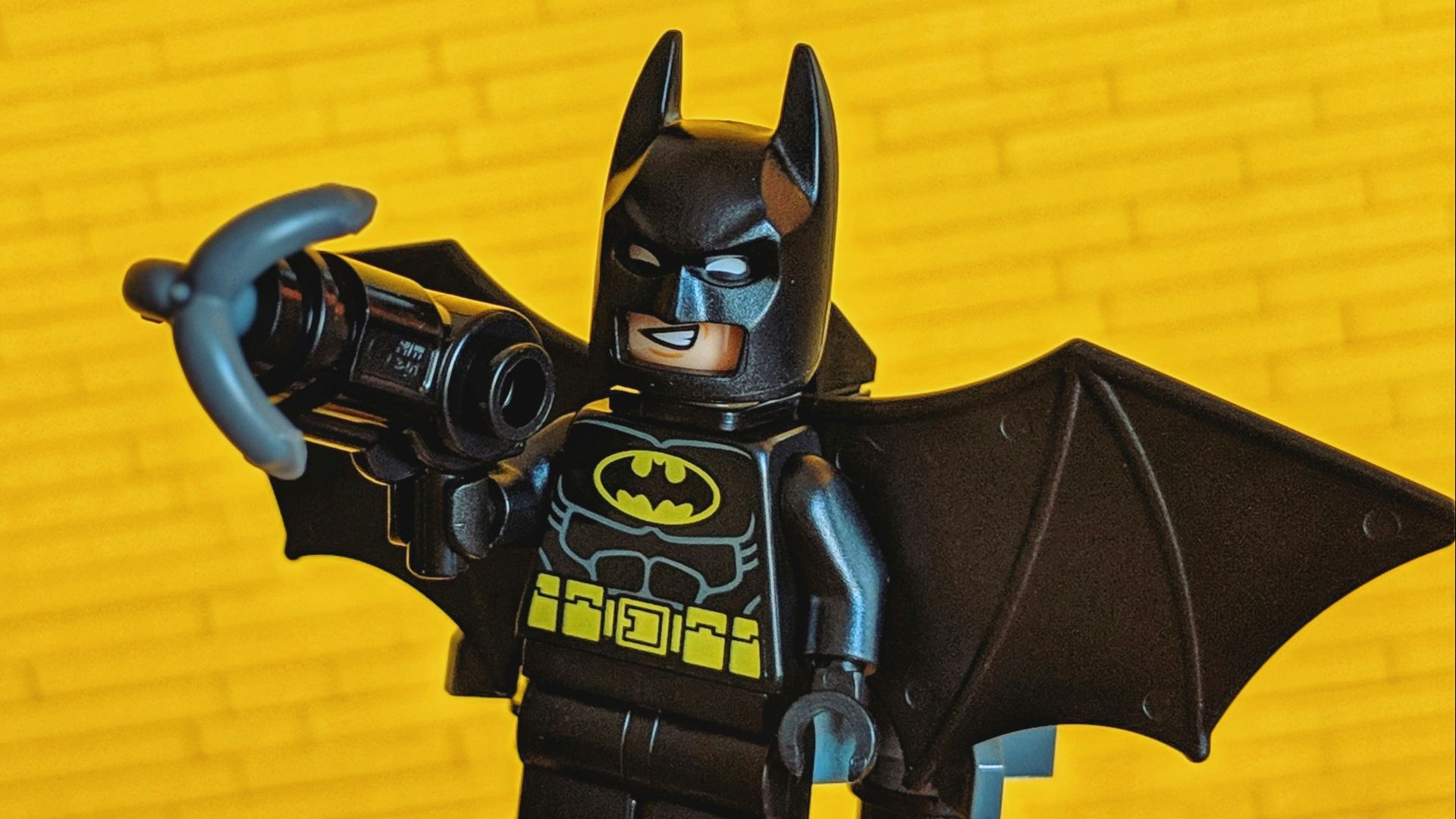 10 Batman gadgets that make sense & 10 that feel like billionaire panic ...