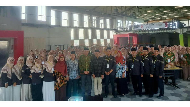 Workshop guru madrasah diniyah takmiliyah se-Kecamatan Lembang