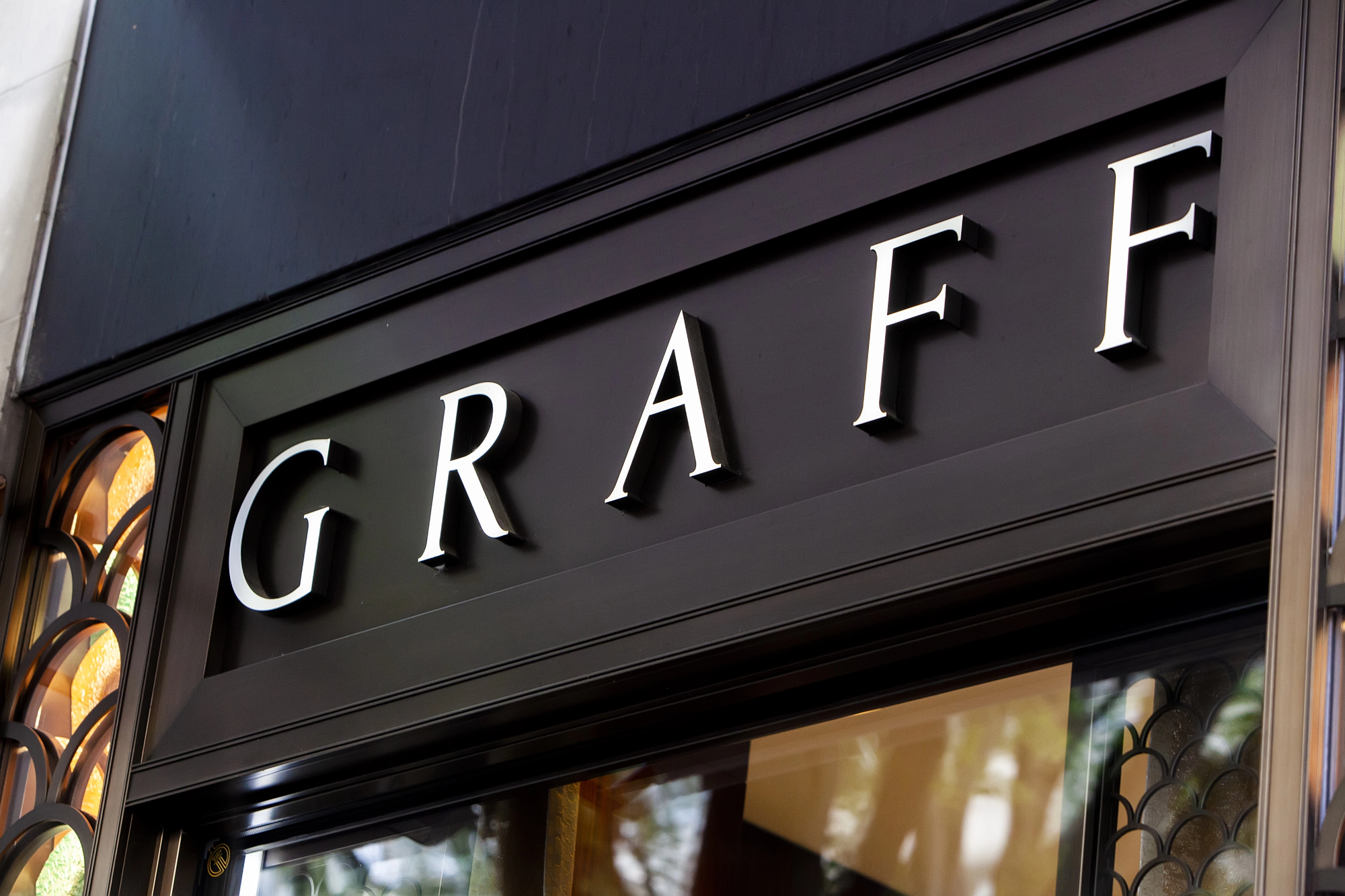 Wonders inside the Graff Hallucination watch