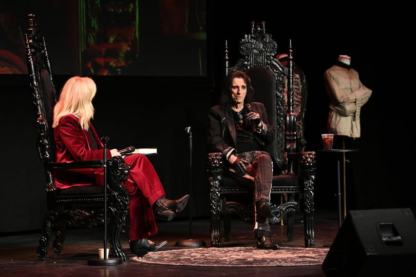 Alice Cooper regales Opera House after Manchester shopping spree with ...