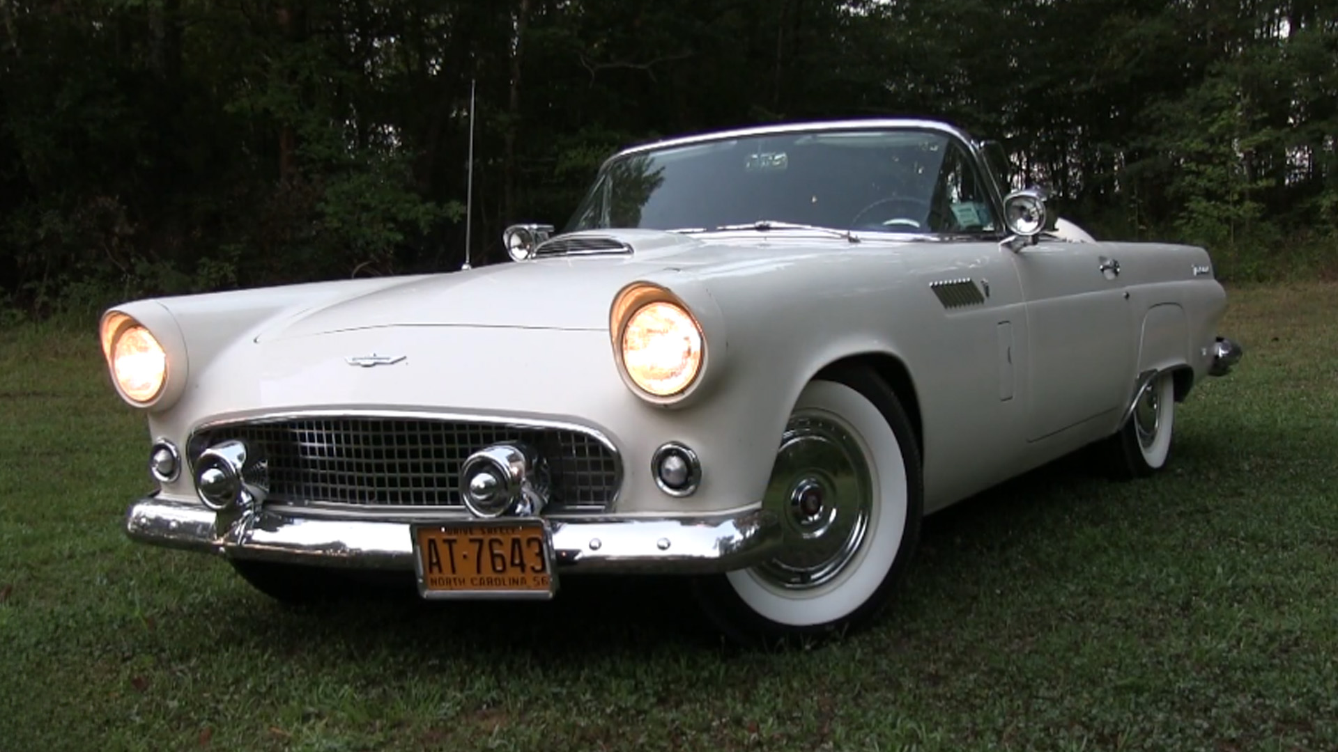 Getting acquainted with a classic Ford Thunderbird