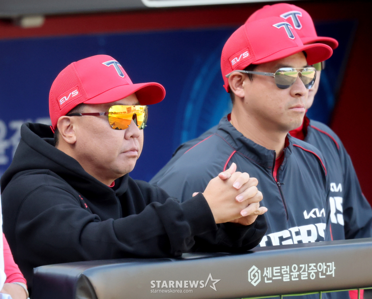 [한번에쓱] '가을야구는 익숙하지!' 준PO 지휘하는 이범호 감독