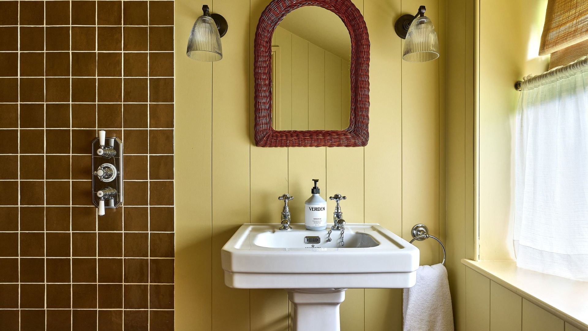5 colors you should pair with yellow to make your home look ...