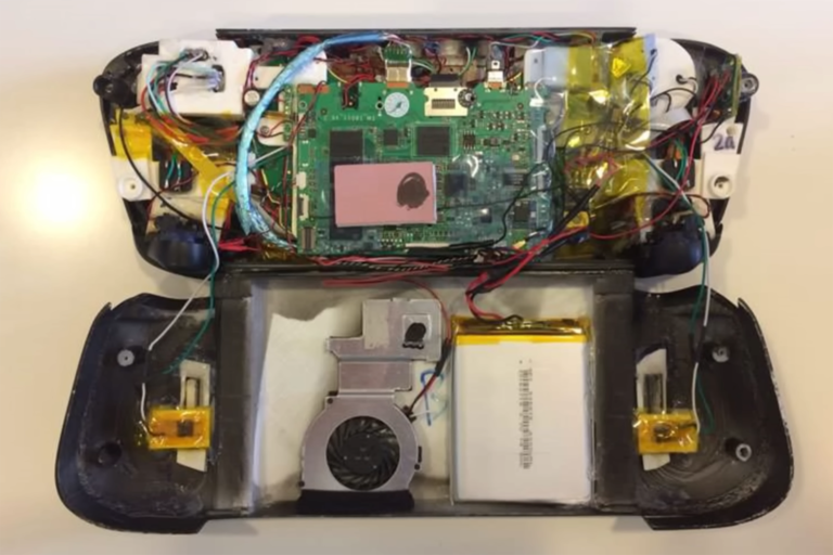 This handheld gaming PC had the Steam Deck's idea in 2014, and almost ...