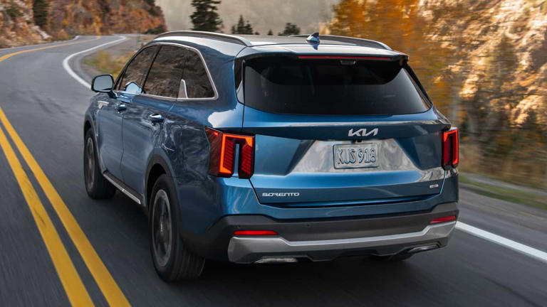 2027 Kia Sorento hybrid gets pricing, adds new X-Line EX trim