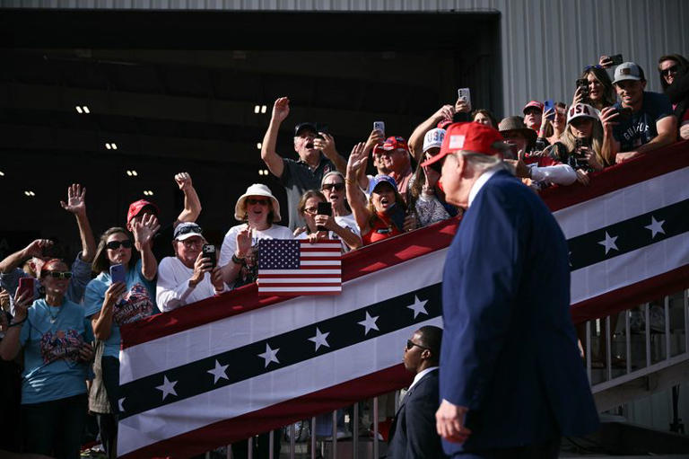 Panicking Trump 'smells fear' as he's doing 2 rallies in state he won 3 ...