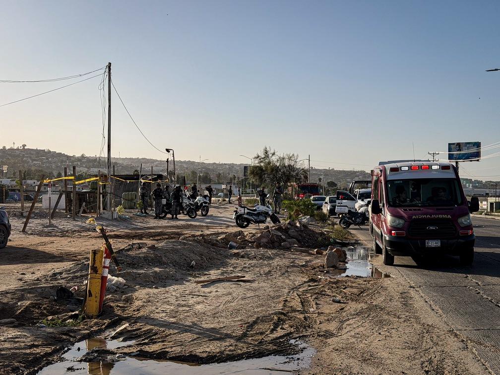 Desalojan asentamiento irregular en la canalización del Río Tijuana