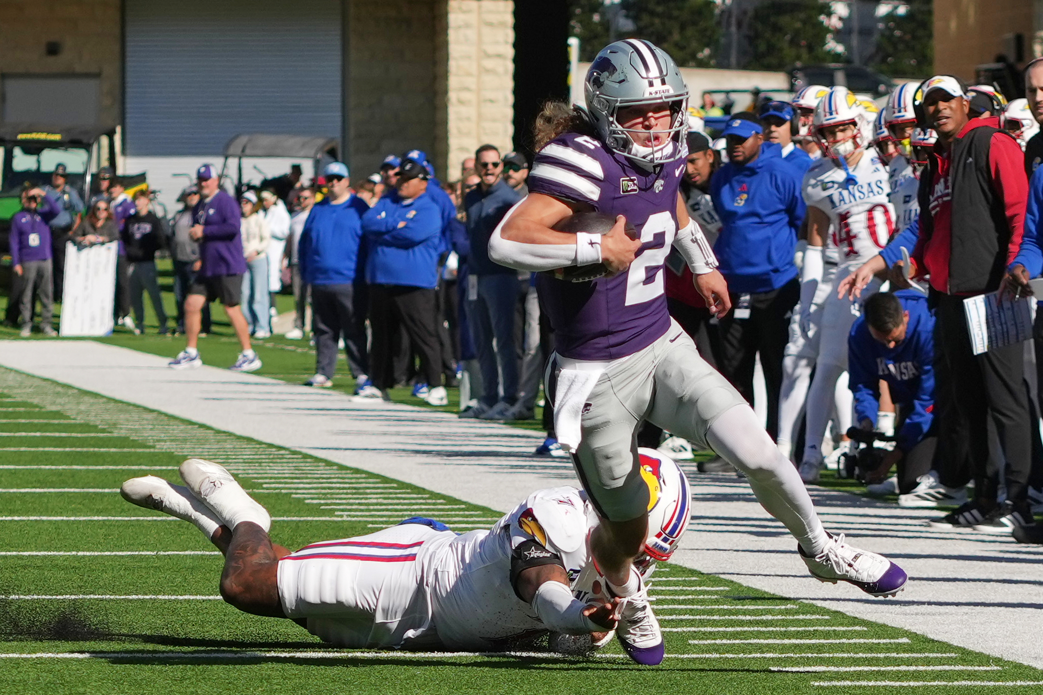 Kansas State survives a rash of mistakes, beats Kansas 35-24 for 18th ...
