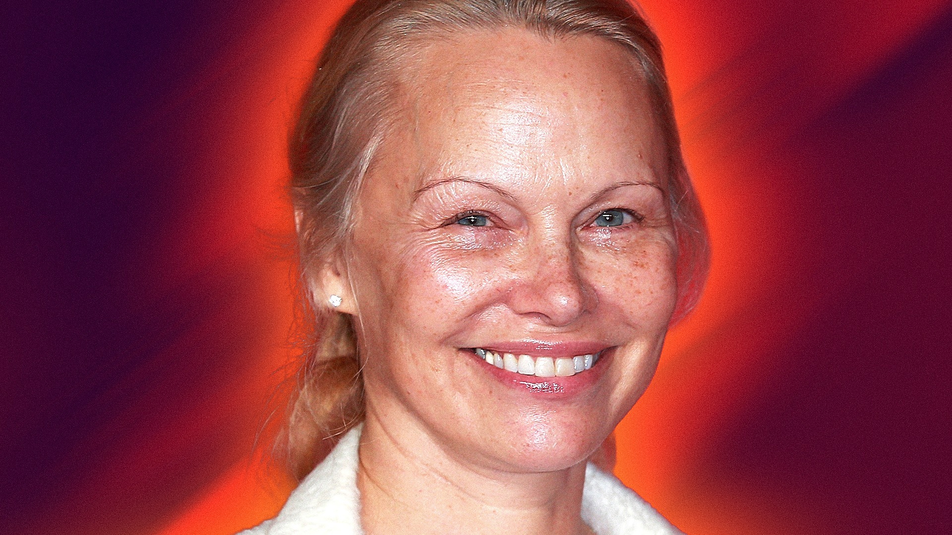 Pamela Anderson's stunning hair makeover