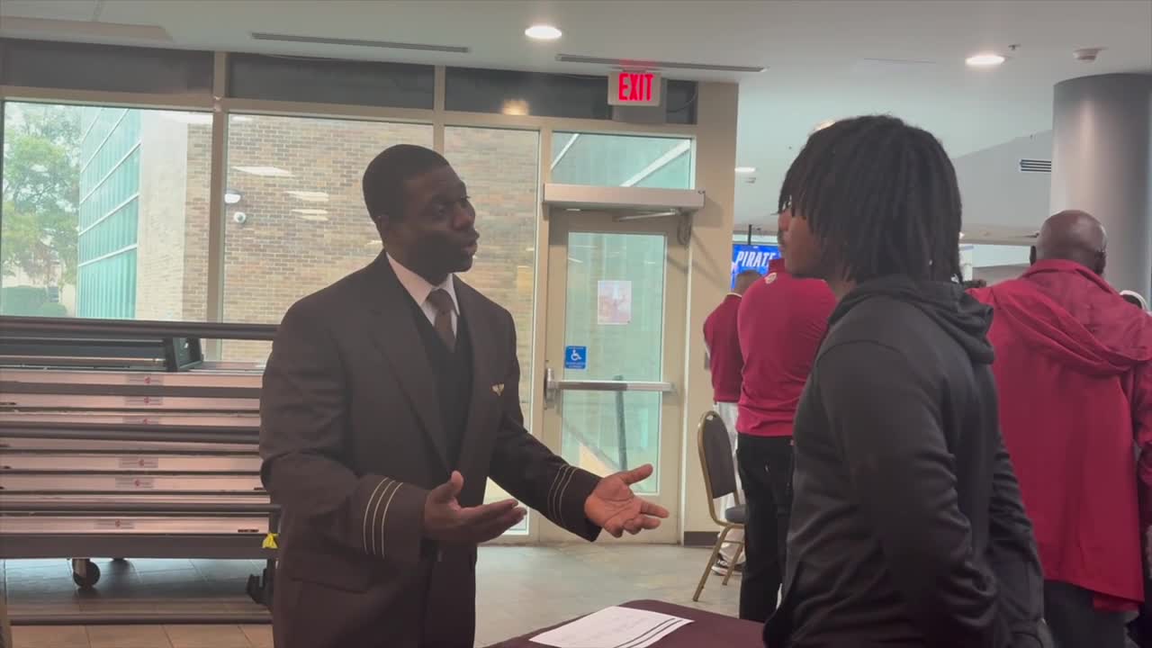 DMV students explore aviation careers at Hampton University