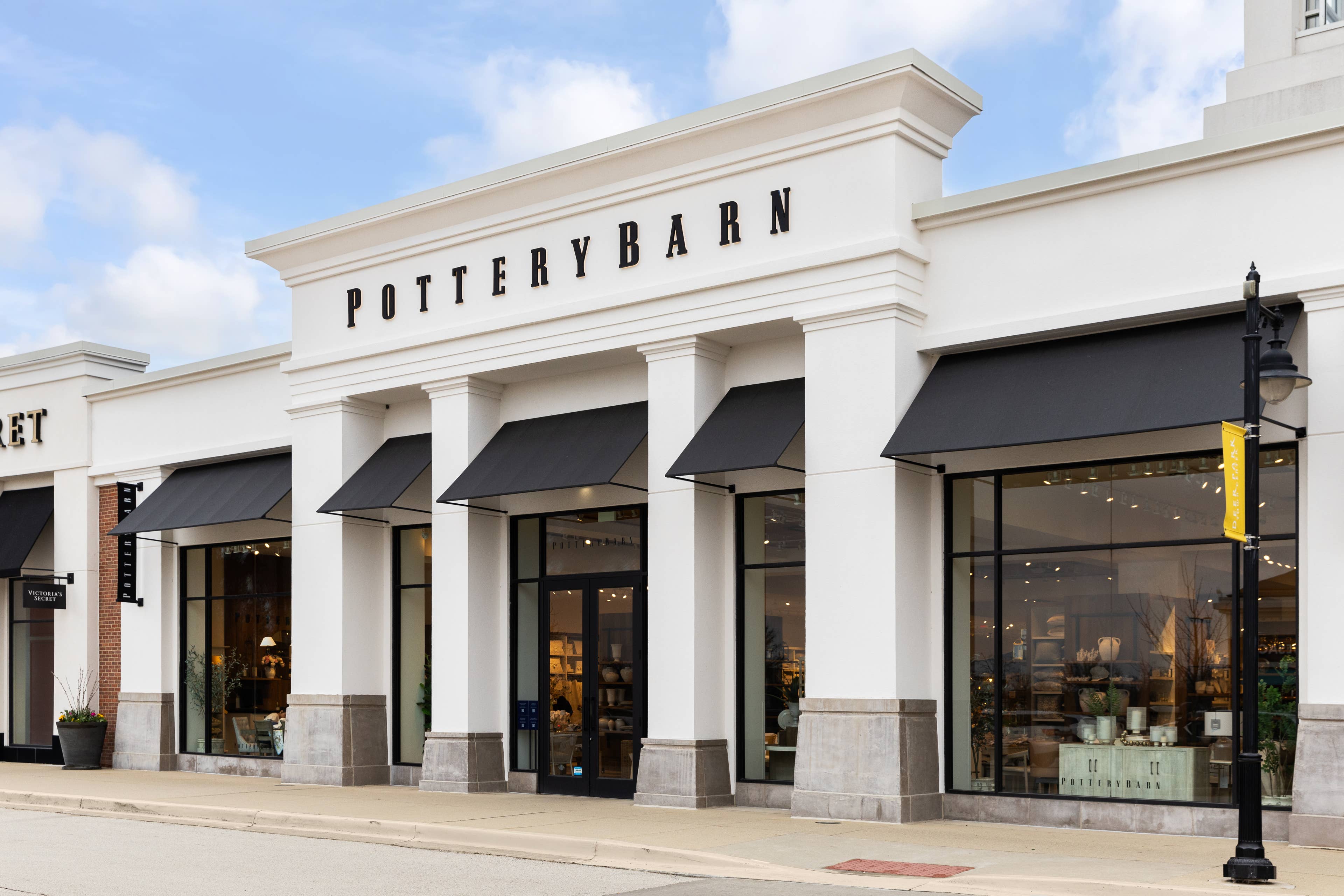Transform your holiday table with Pottery Barn's vintage 12-piece ...