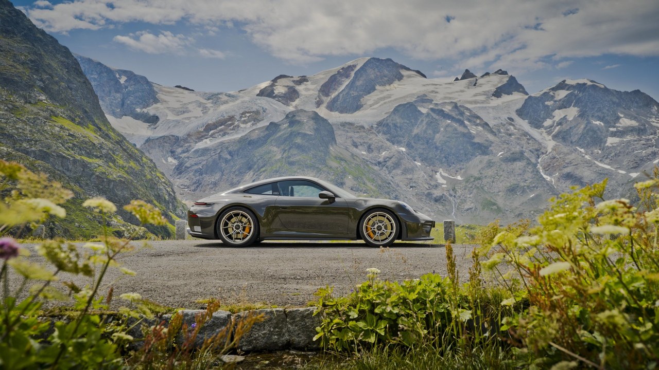 Porsche is hand-finishing 100 911 GT3 Bergsports, a Europe-only tribute ...