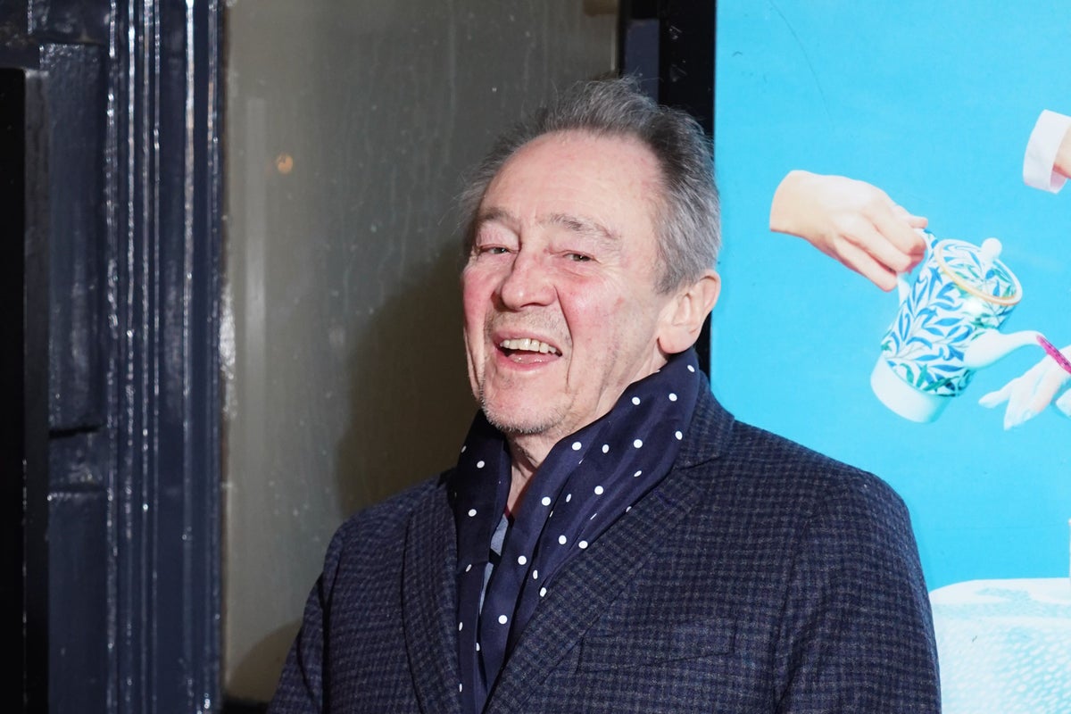 Comedian Paul Whitehouse fights back against thief who tried to steal ...