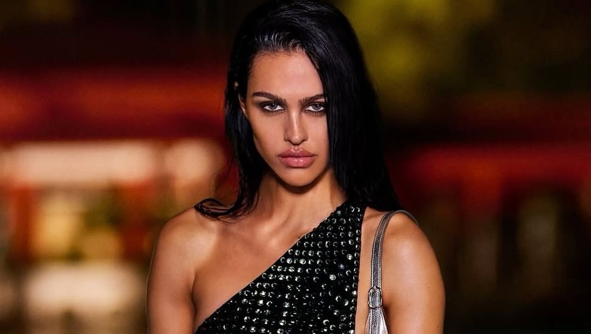 ¿Quién es Amelia Gray? Edad y estatura de la supermodelo que desfilará ...
