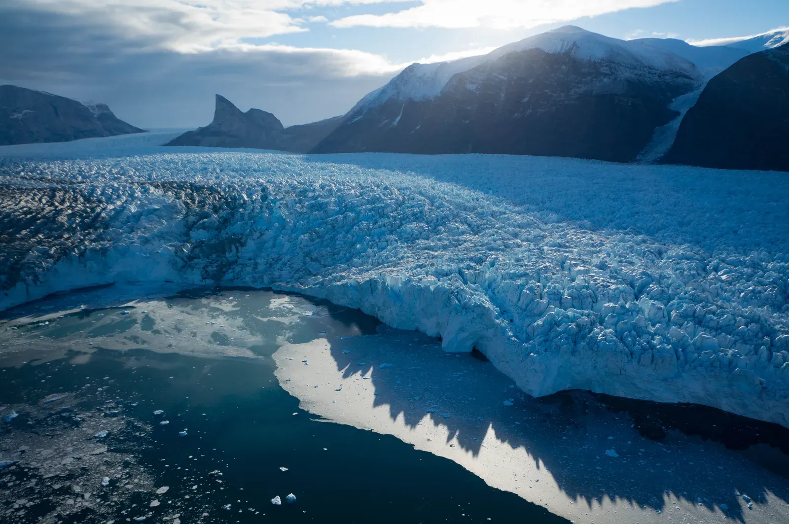 Why sea levels rise as oceans warm: thermal expansion explained