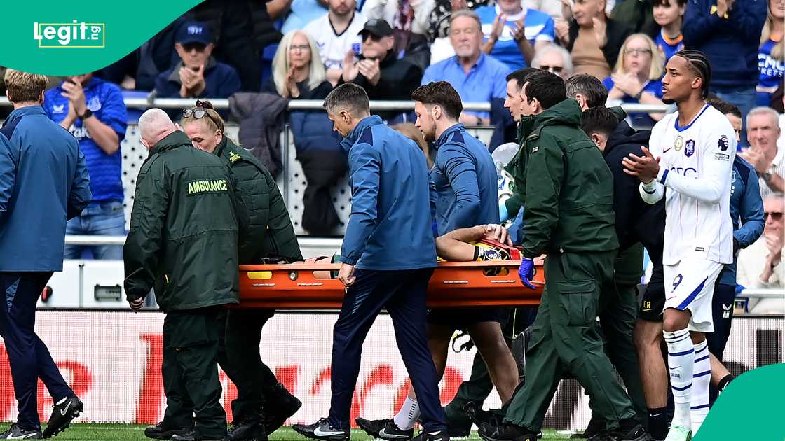 Watch: What Xabi Alonso said about Emiliano Martinez's condition after ...