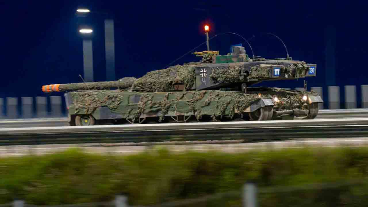 Lithuanian crews fire Leopard 2A6 tanks for the first time in their country