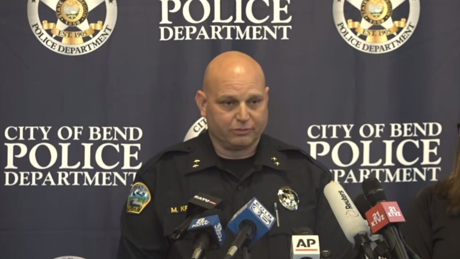 Oregon school shooting: Police praise civilian heroism