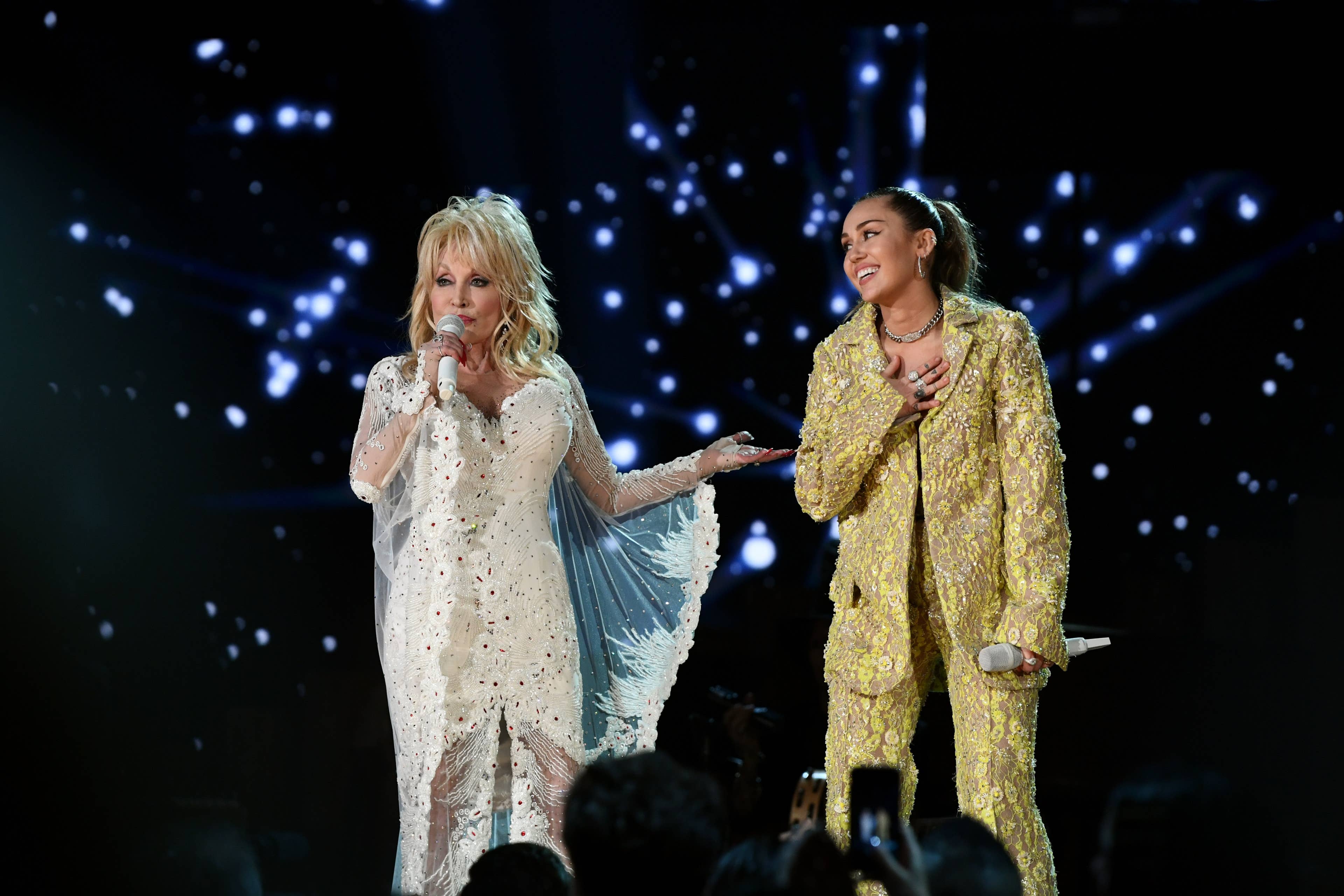 Miley Cyrus recalls special memory with Dolly Parton at Hollywood Bowl show