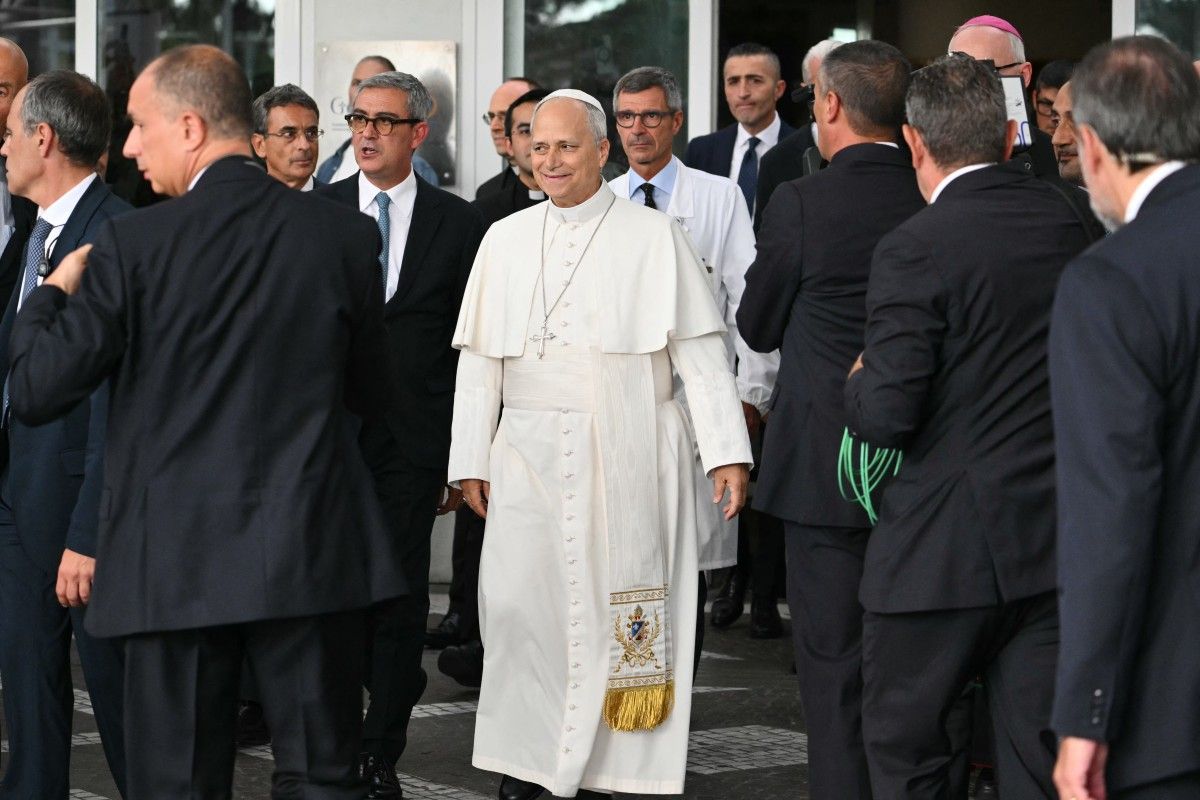 Pope Leo XIV leaves hospital after cancer surgery