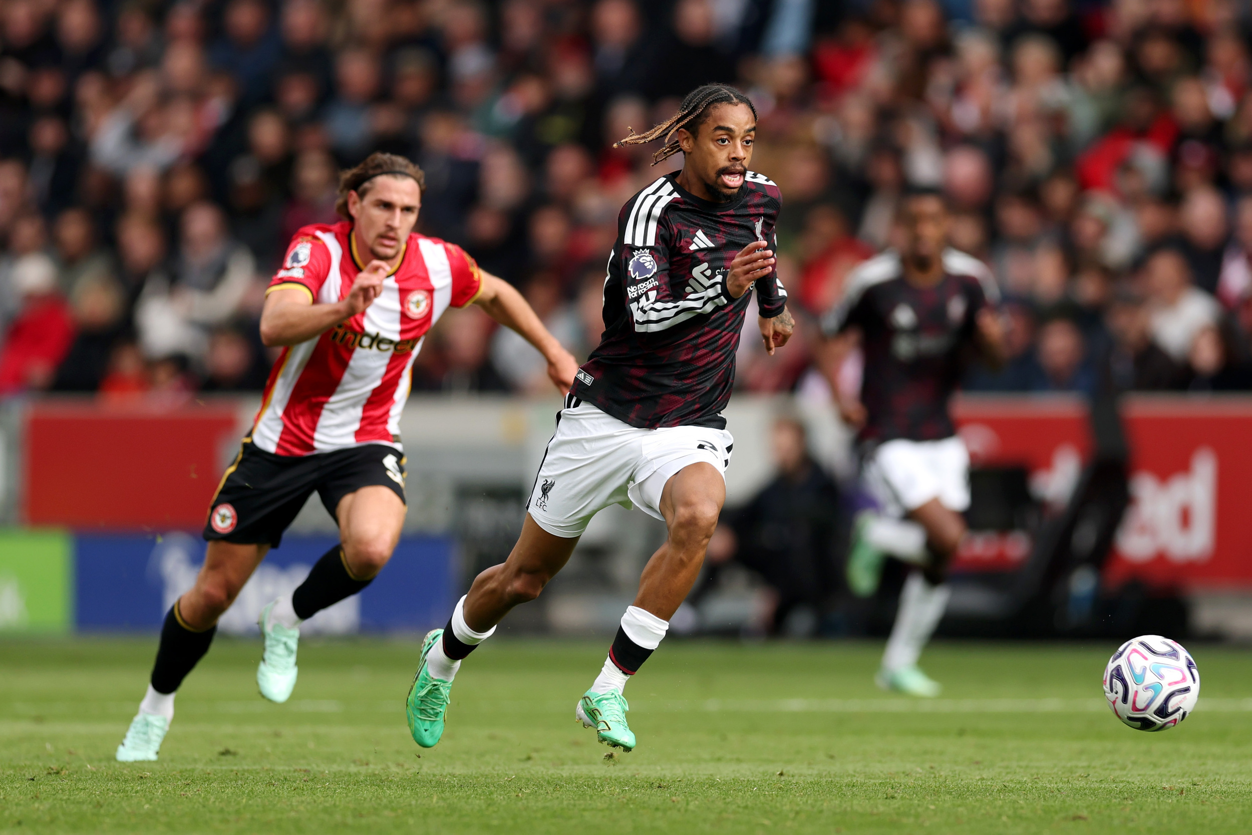 Brentford fans pass damning verdict on Barcola after horror moment he ...