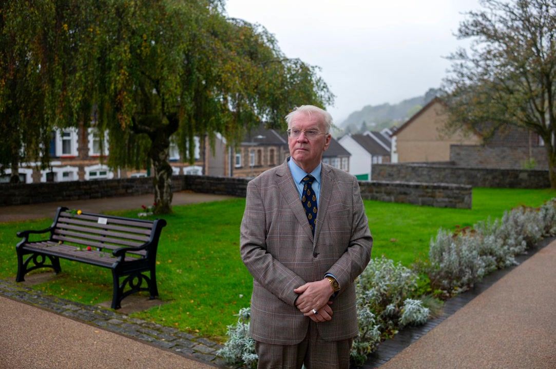 Haunted Aberfan disaster survivor 'buried alive with dead classmate on ...
