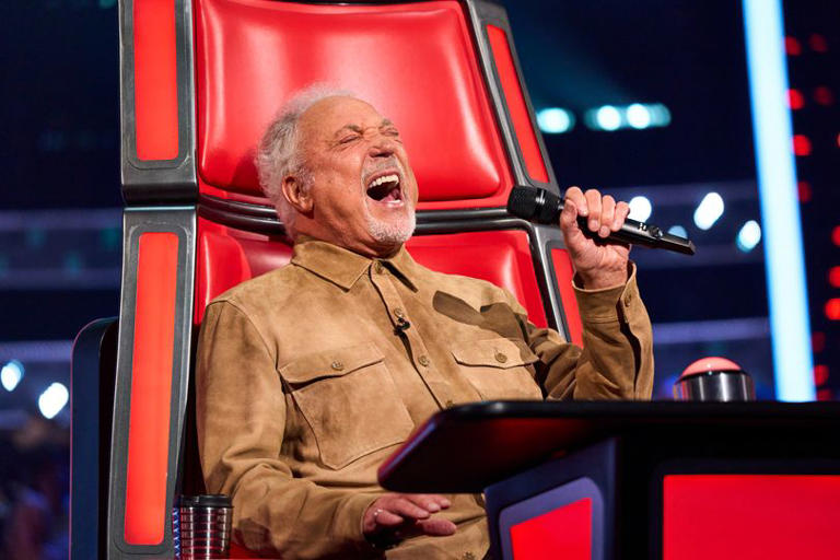 Sir Tom Jones postpones gigs following doctor's advice as he's truly sorry
