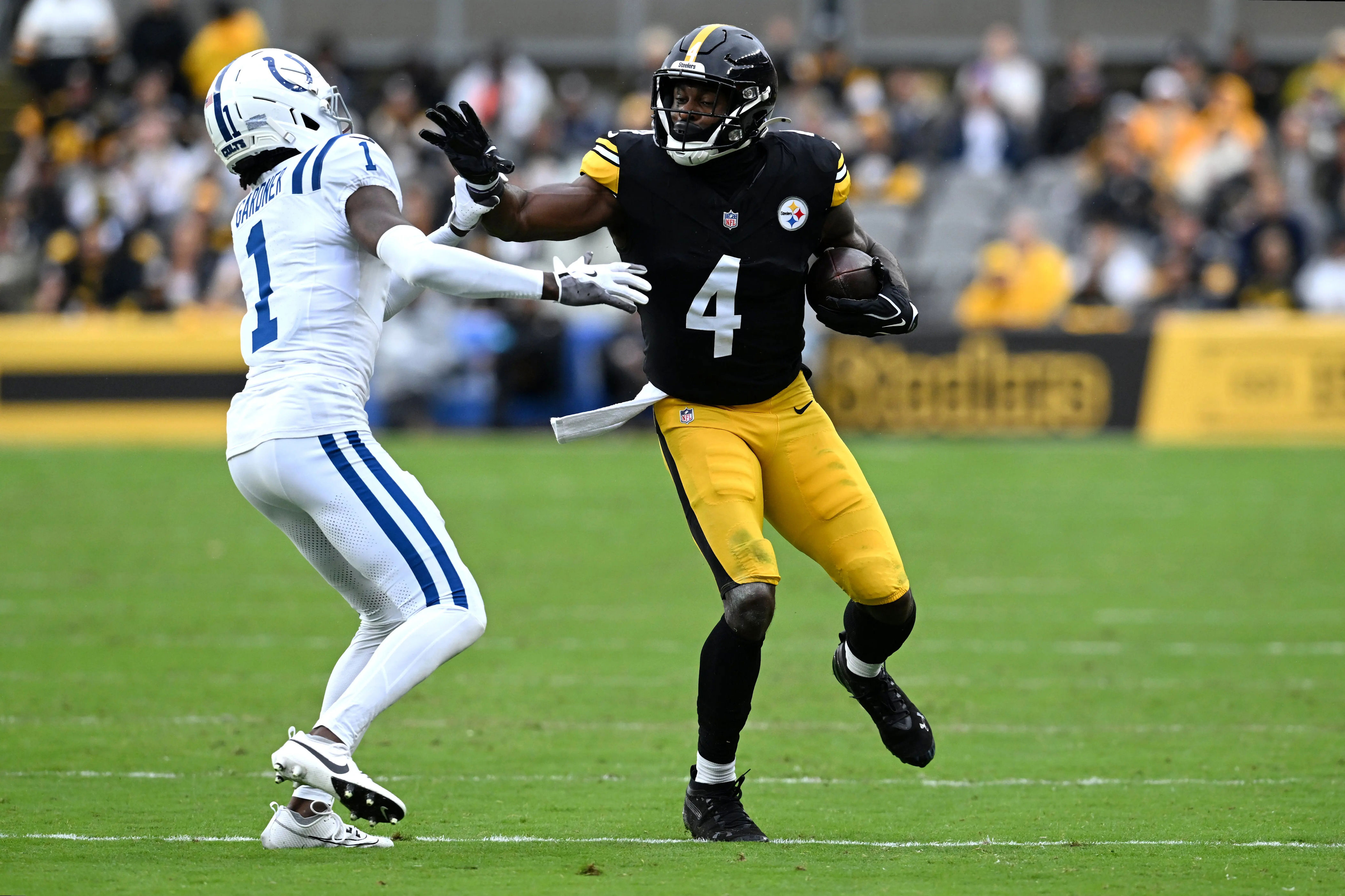 Analyst lists DK Metcalf as a trade target for the Colts