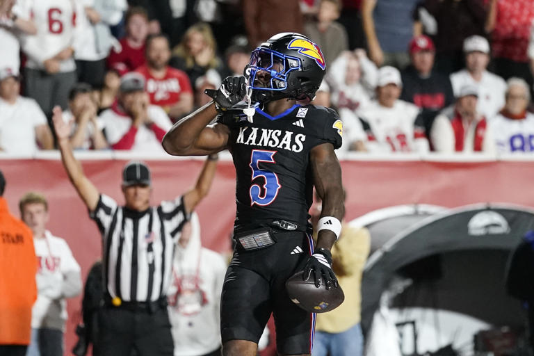 How to watch Kansas vs Kansas State: Live stream college football, TV ...