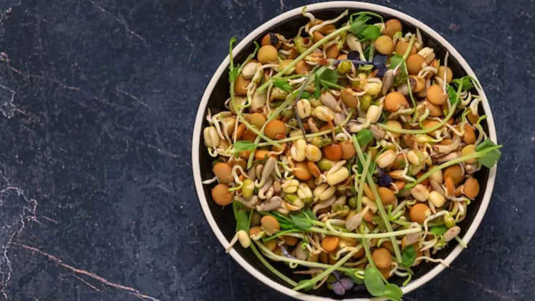 Sprouts or microgreens? Know your greens before your next meal