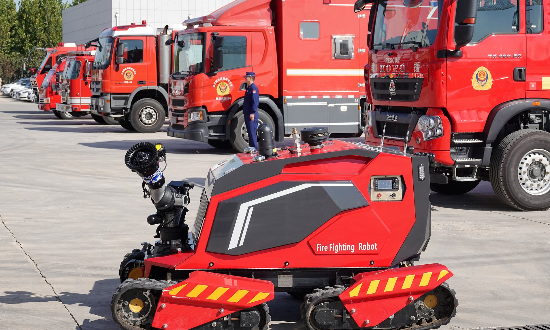 Trailblazer! How this pioneering £150,000 robot 'firefighter' will be a ...
