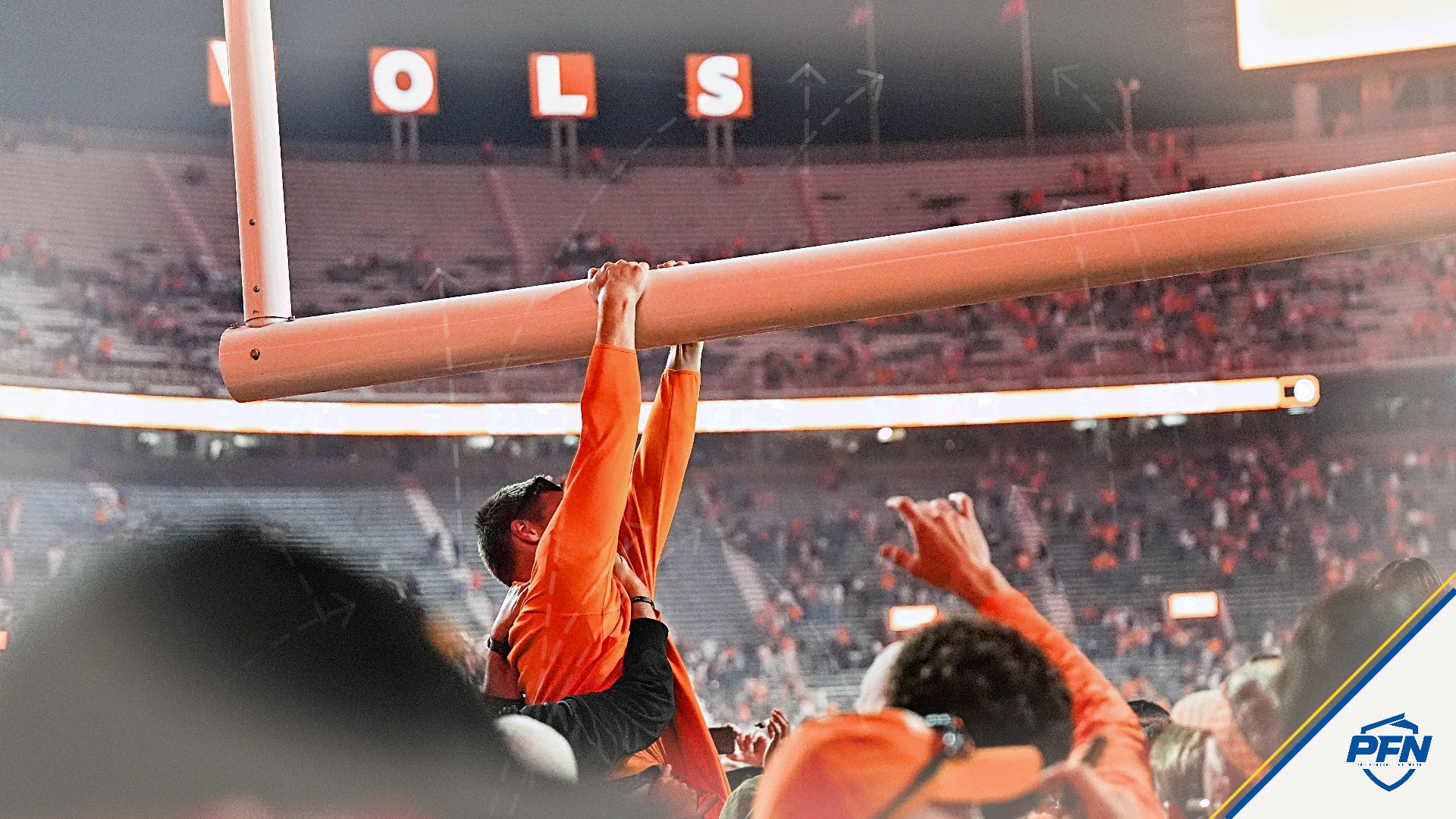 ‘A recurring meeting,’ ‘that’s a tradition’ — Tennessee fans storm ...