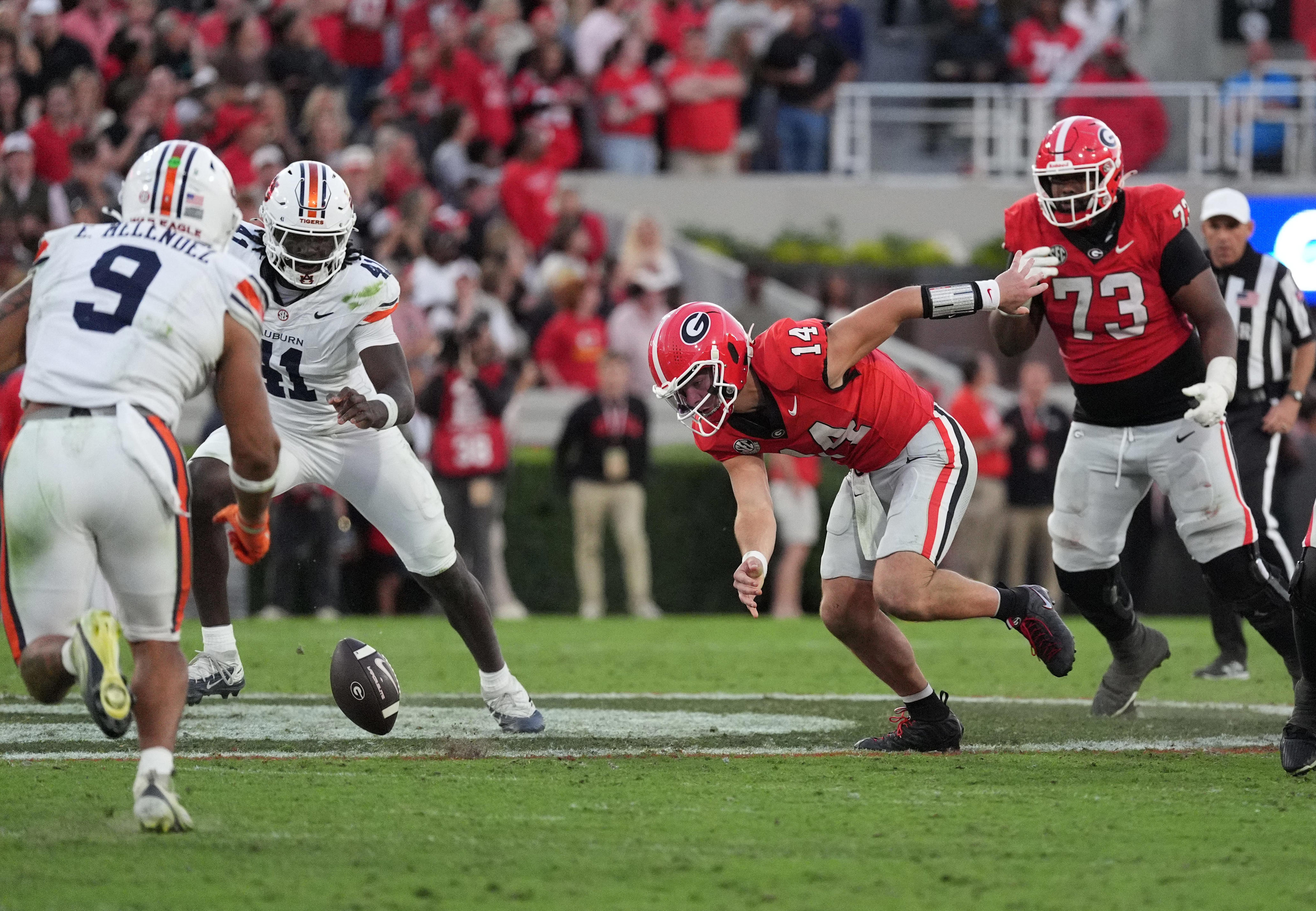 Georgia football rises in AP poll rankings during bye week