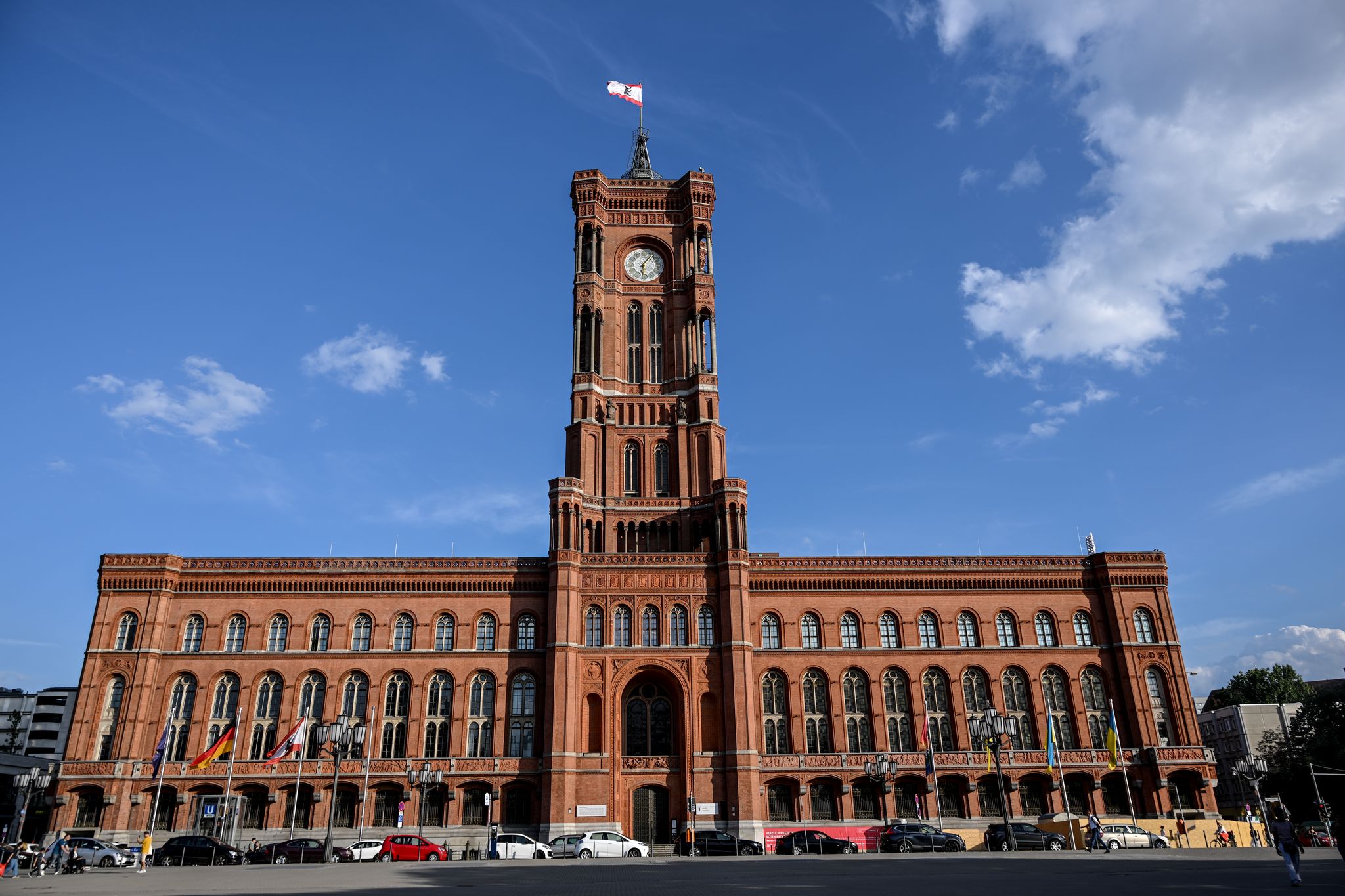 Berlin could expropriate 160,000 apartments as parties reach key deal