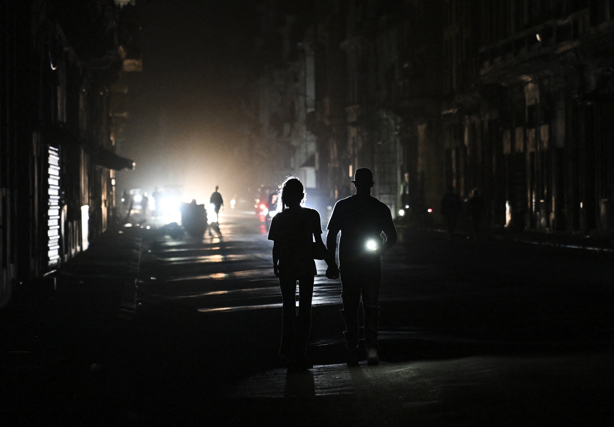 Cuba's blackout record is shattered: How one plant fire left 75% of the ...