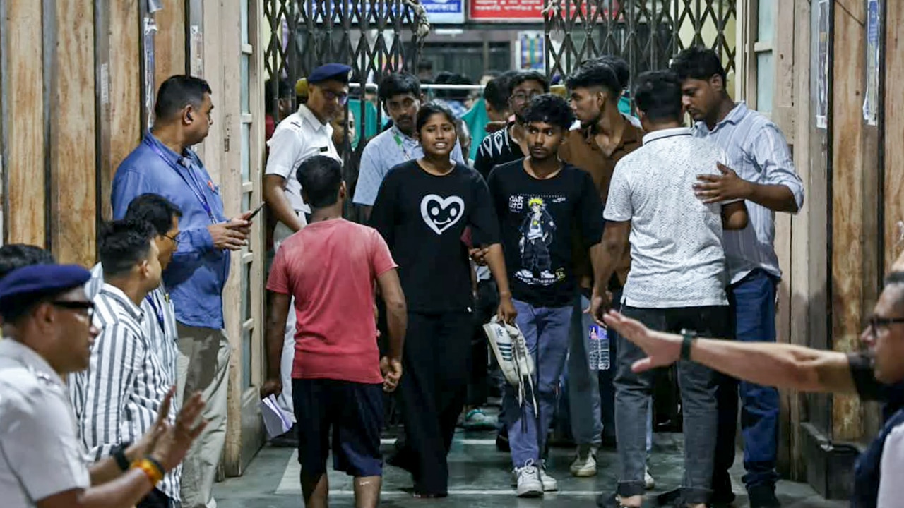 Kolkata puja stampede probe: Forensic team conducts 3D scan of ...