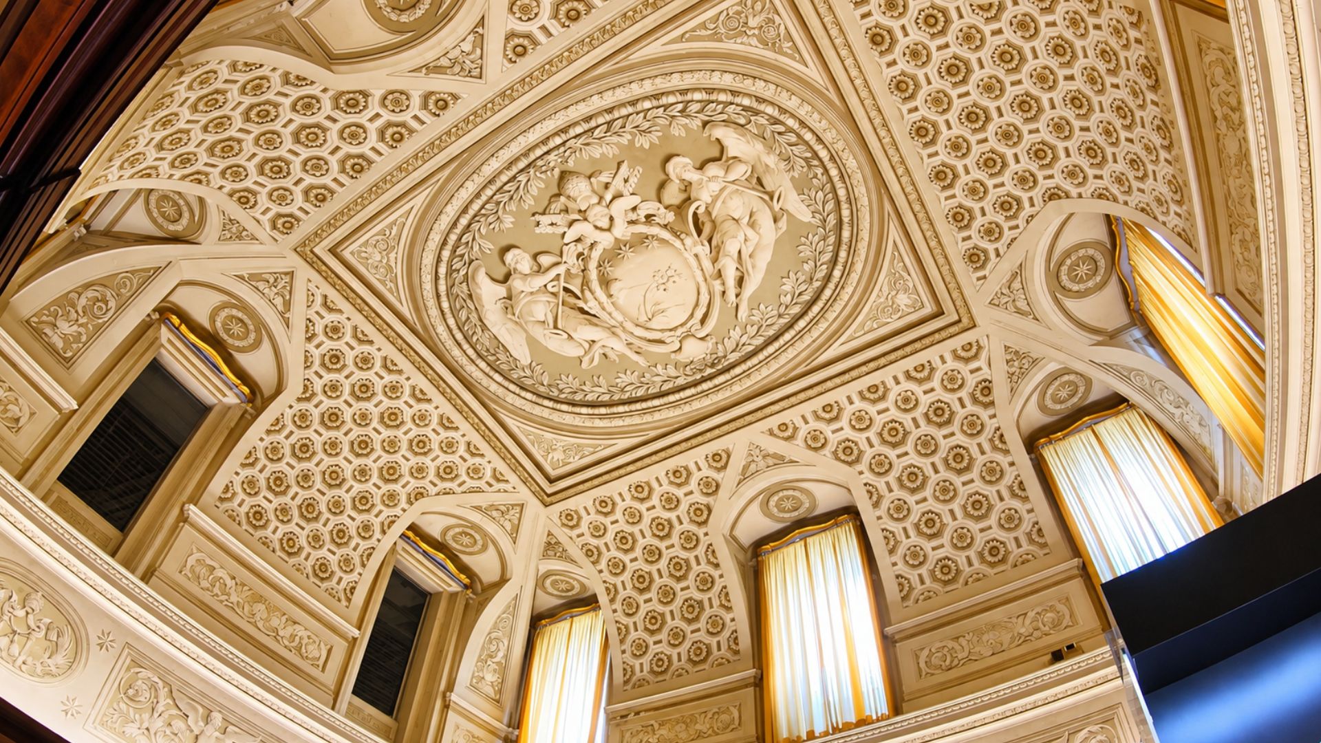Looking up at the Vatican's intricate ceiling sculptures (4K)