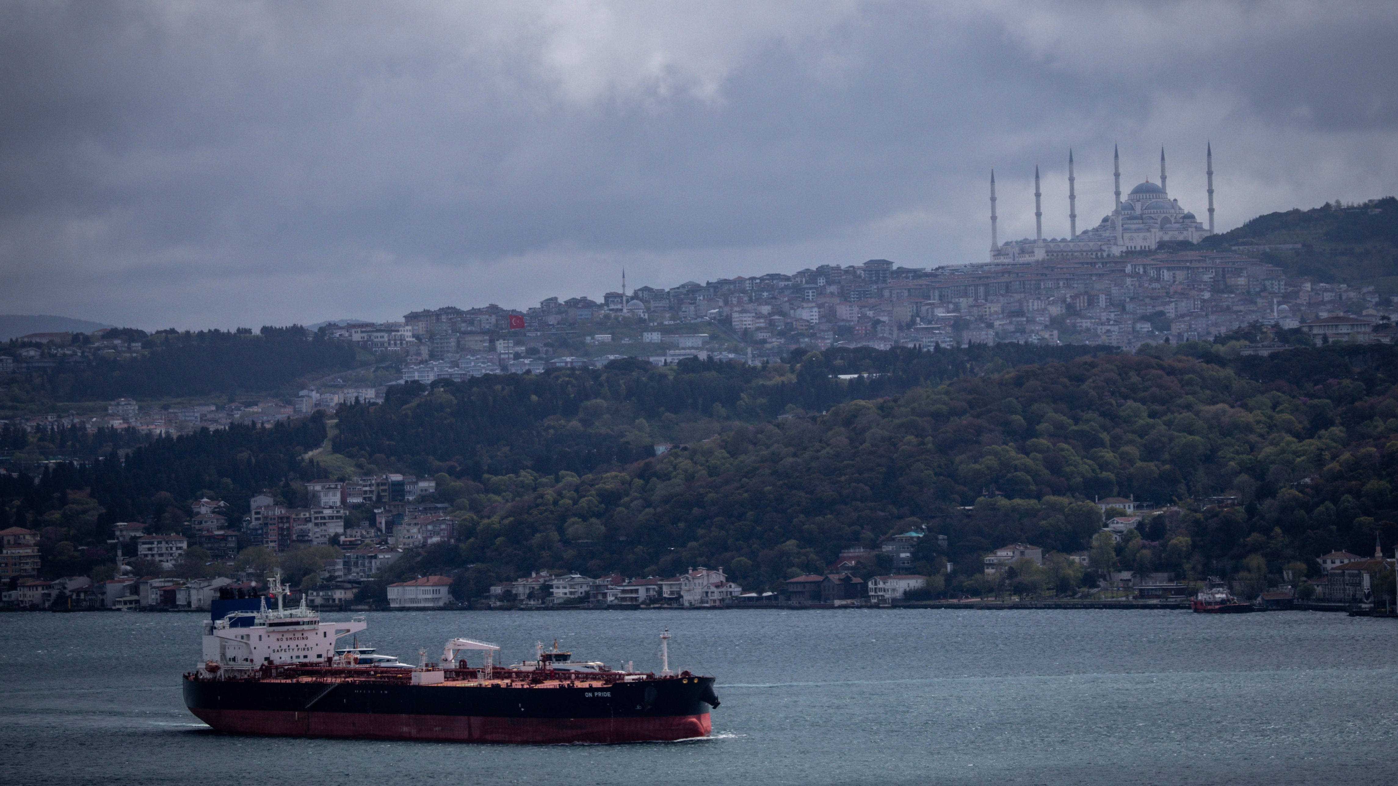 Russian 'shadow fleet' fakes locations to appear in two places at once