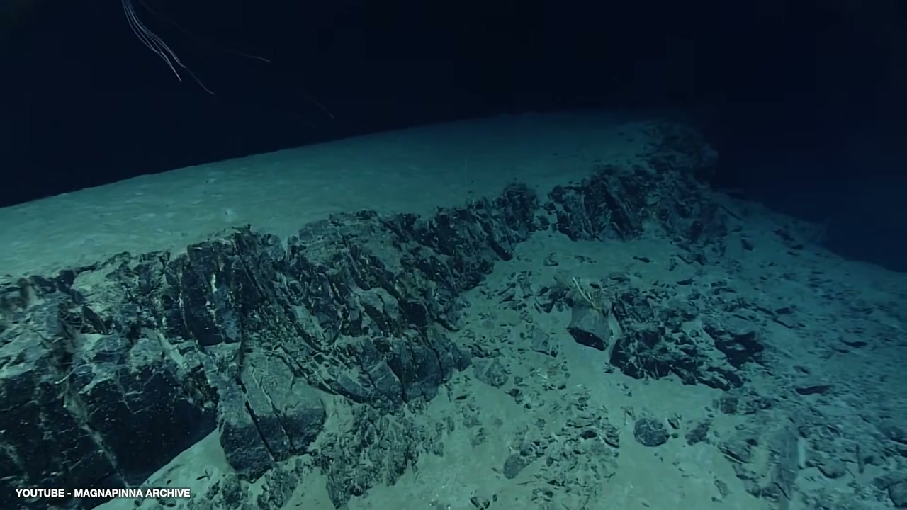 10 ocean mysteries we still can't explain