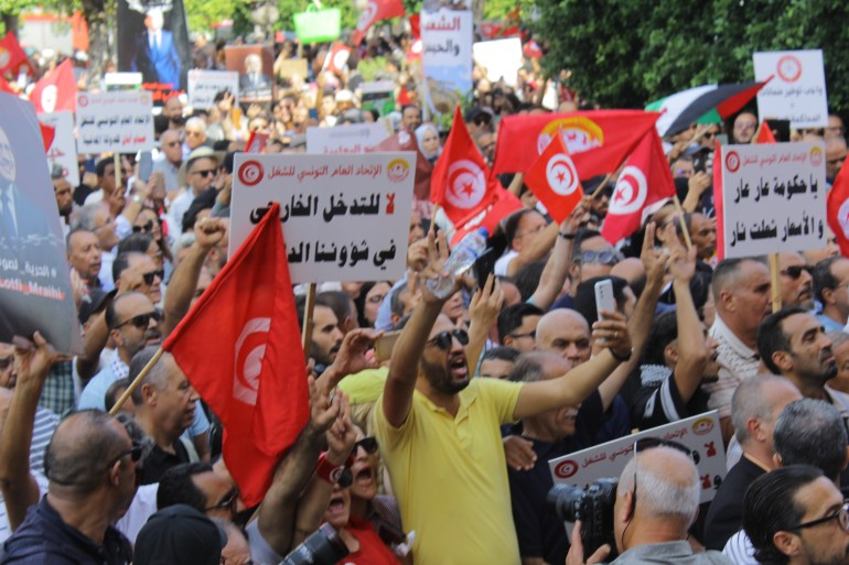 Tunisia’s economic crisis deepens as the promise of a better life fades
