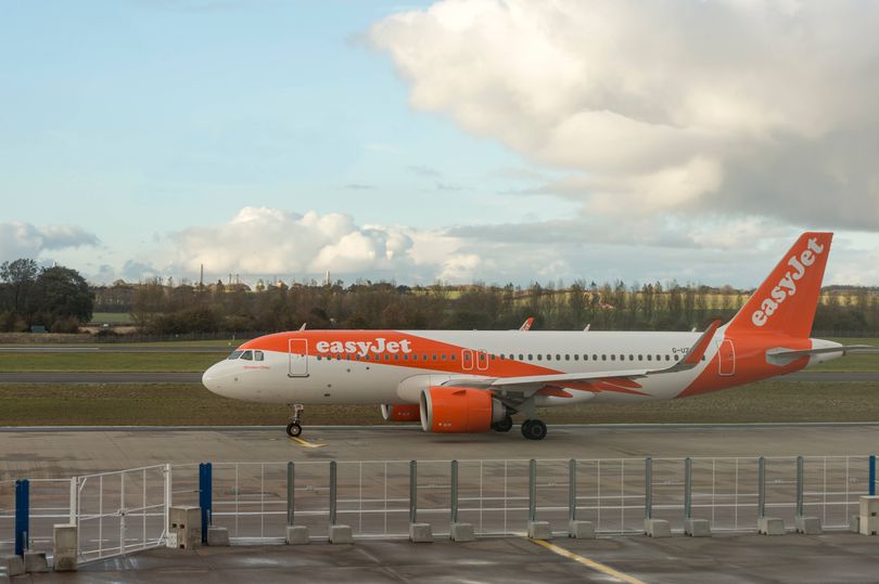 EasyJet flight to Scotland 'reports mass vomiting' on board flight