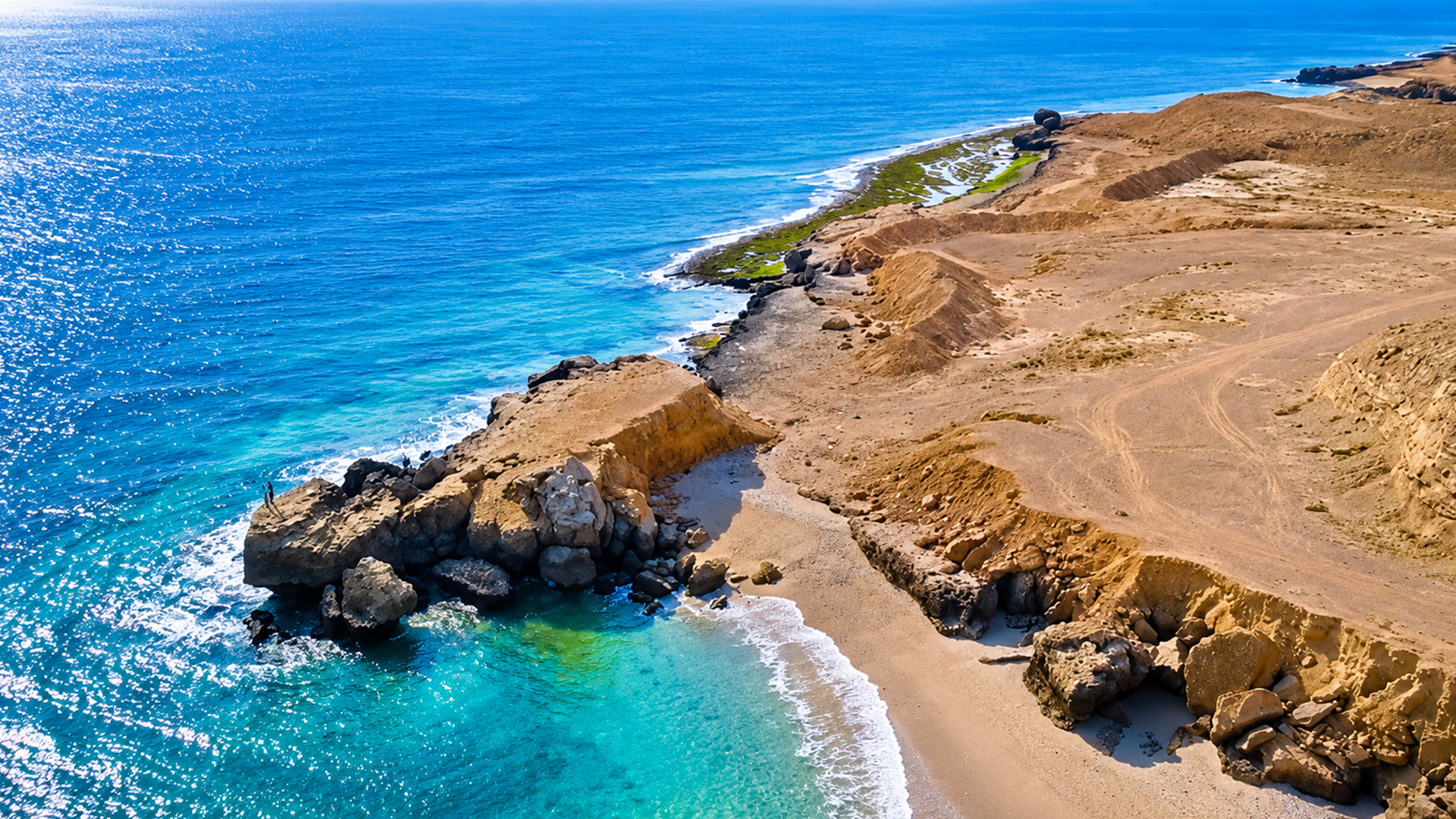 A small Persian Gulf island hides a remarkable coastline