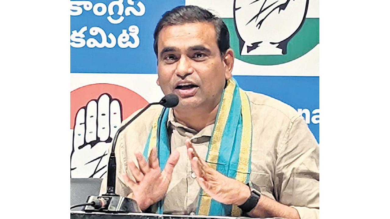BRS diverted water from Godavari to KCR’s farmhouse: MP Chamala Kiran ...
