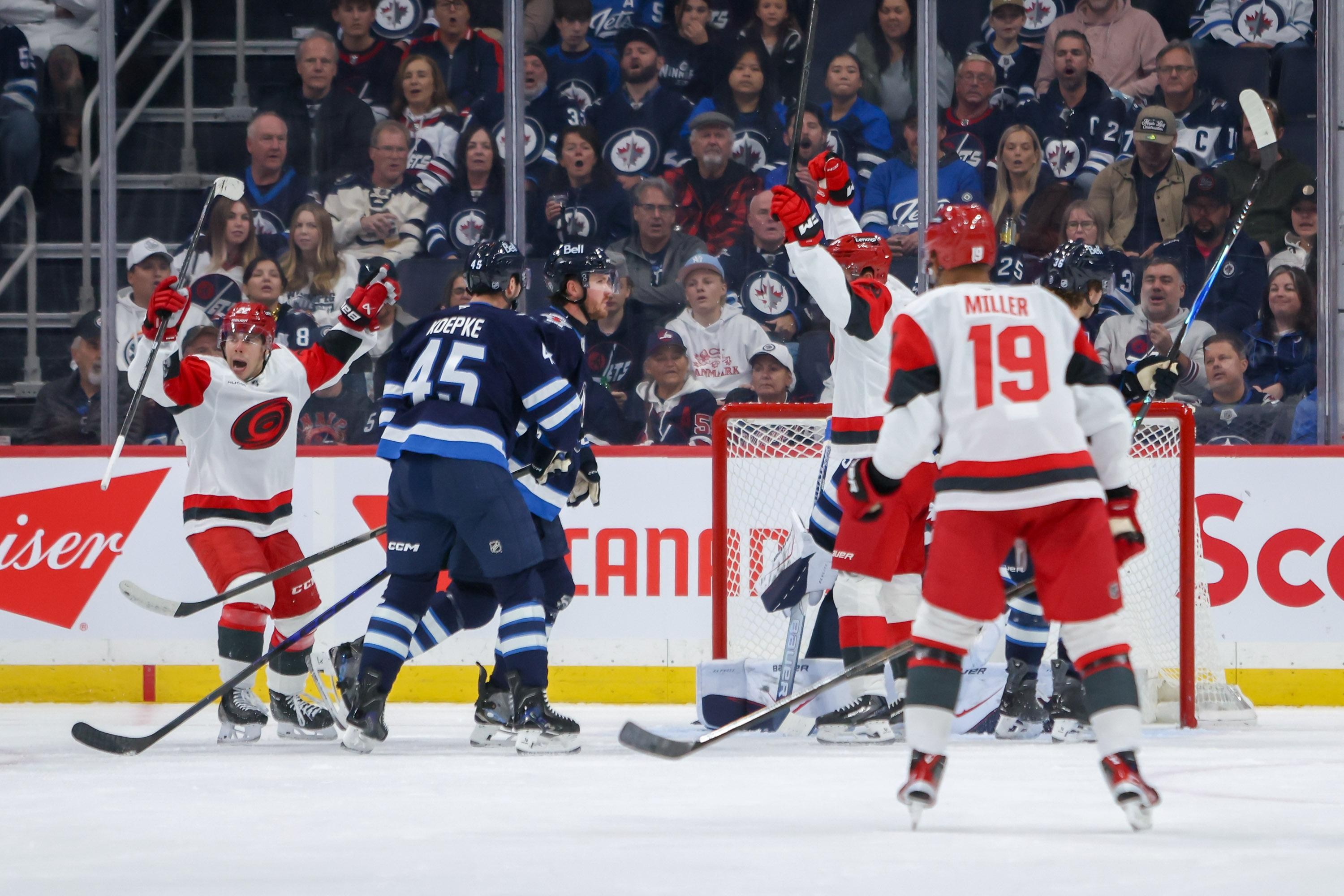 Hurricanes 3, Jets 2