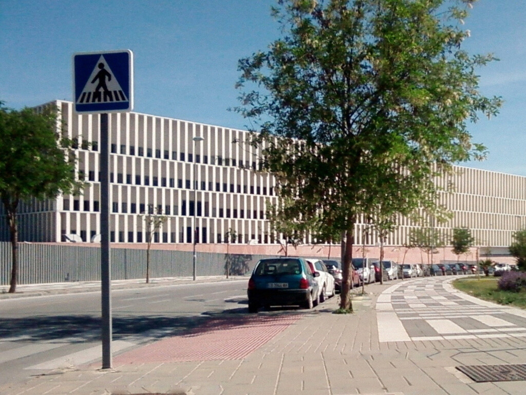 Prisión para dos empleados de Málaga tras desviar casi 900.000 euros de ...